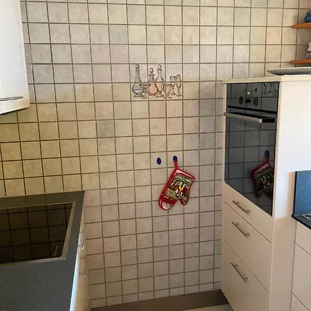 Eliane Apartment *